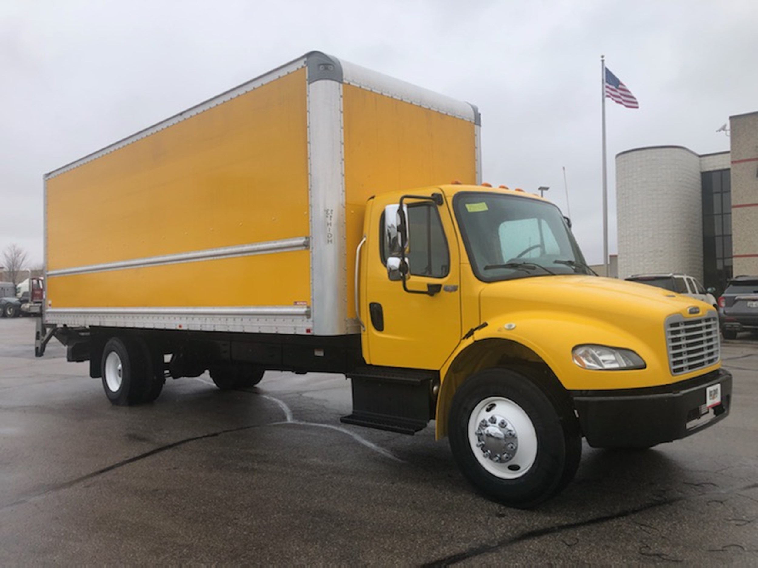 2015 FREIGHTLINER M270 - Truck Country