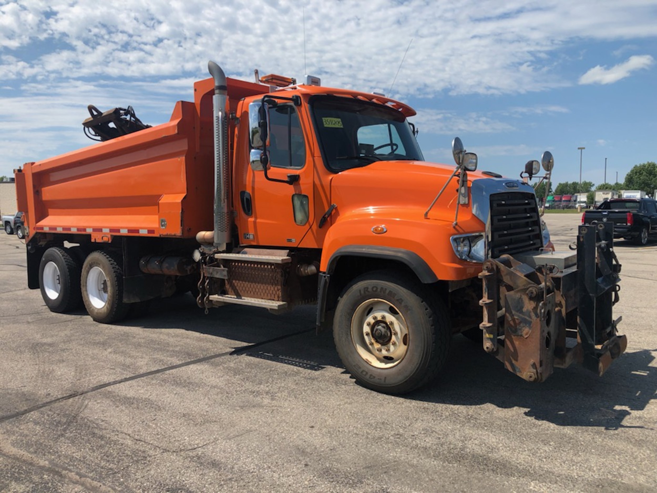 114sd freightliner