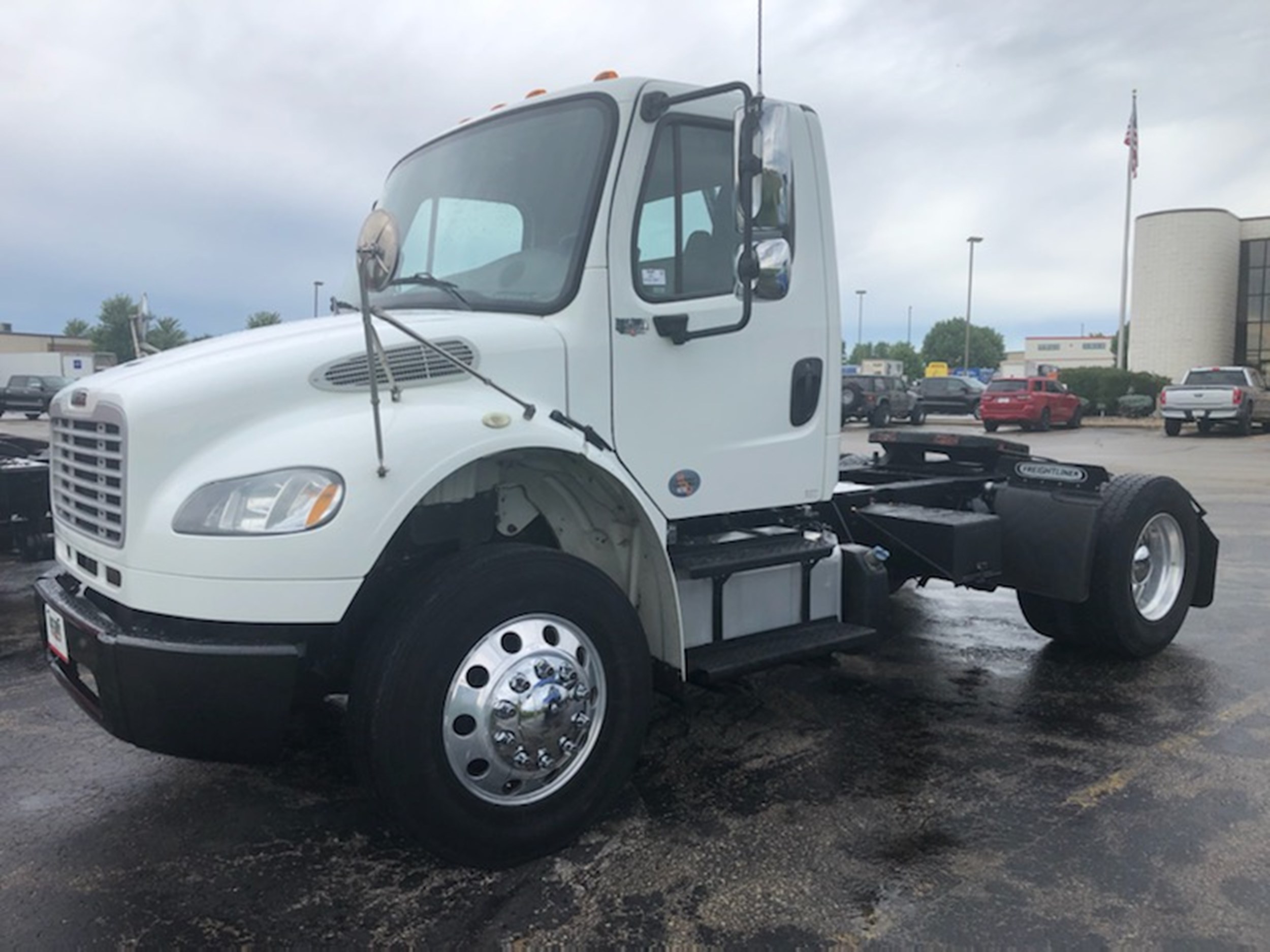 2015 FREIGHTLINER M270 - Truck Country