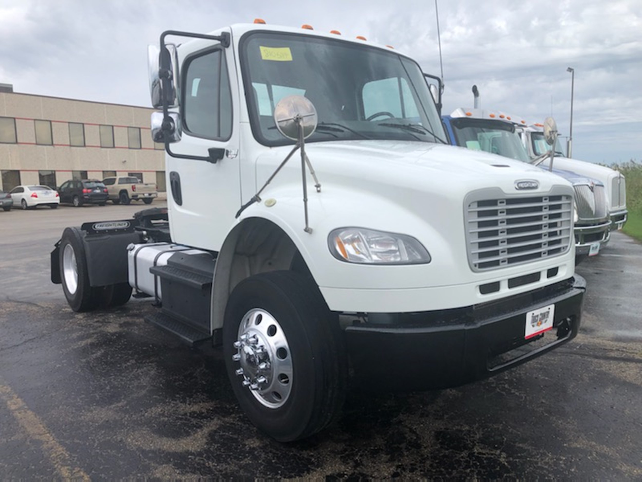 2015 FREIGHTLINER M270 - Truck Country