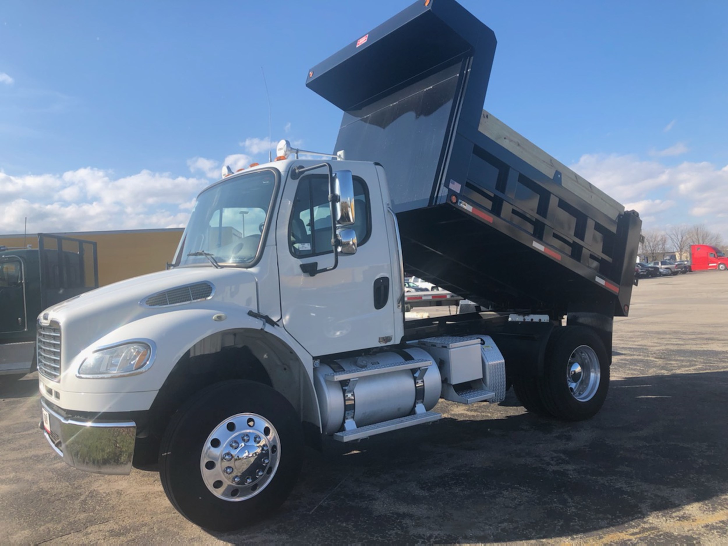 2013 FREIGHTLINER M270 - Truck Country