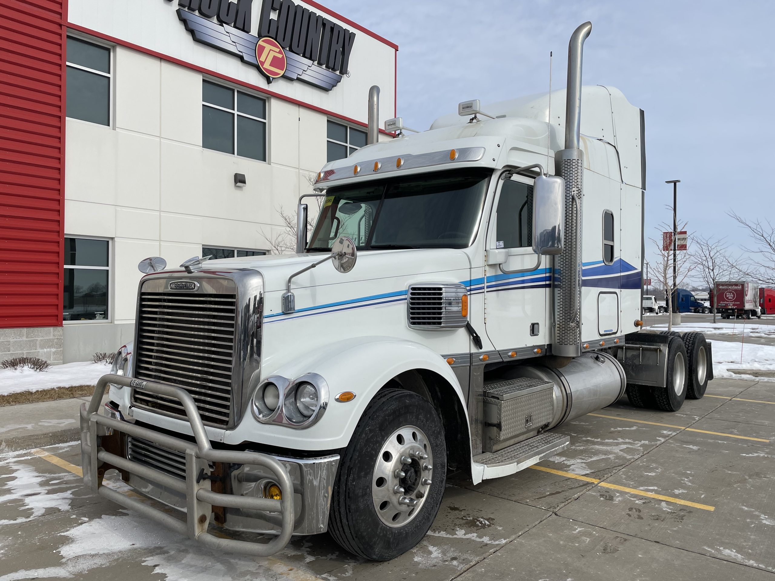 2014 Freightliner CC132 Truck Country