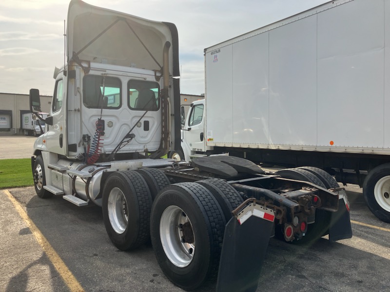 2016 Freightliner CA125 - Truck Country