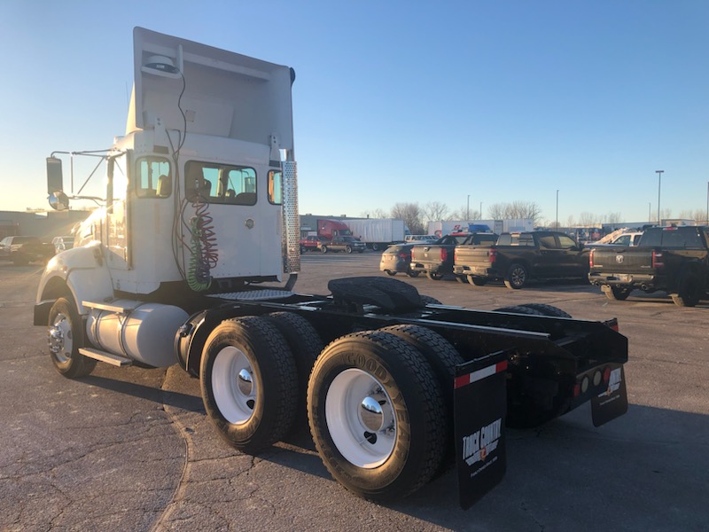 2012 Kenworth T440 - Truck Country