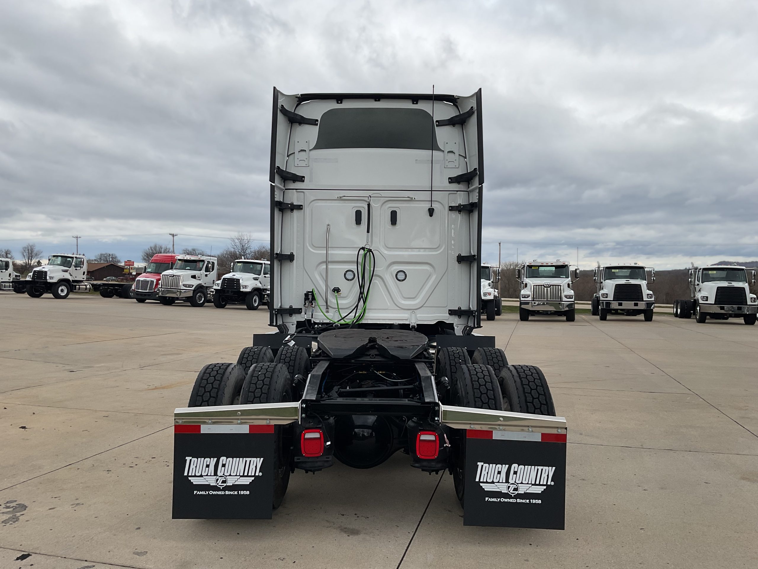 2024 Freightliner PT126 - image 3 of 6