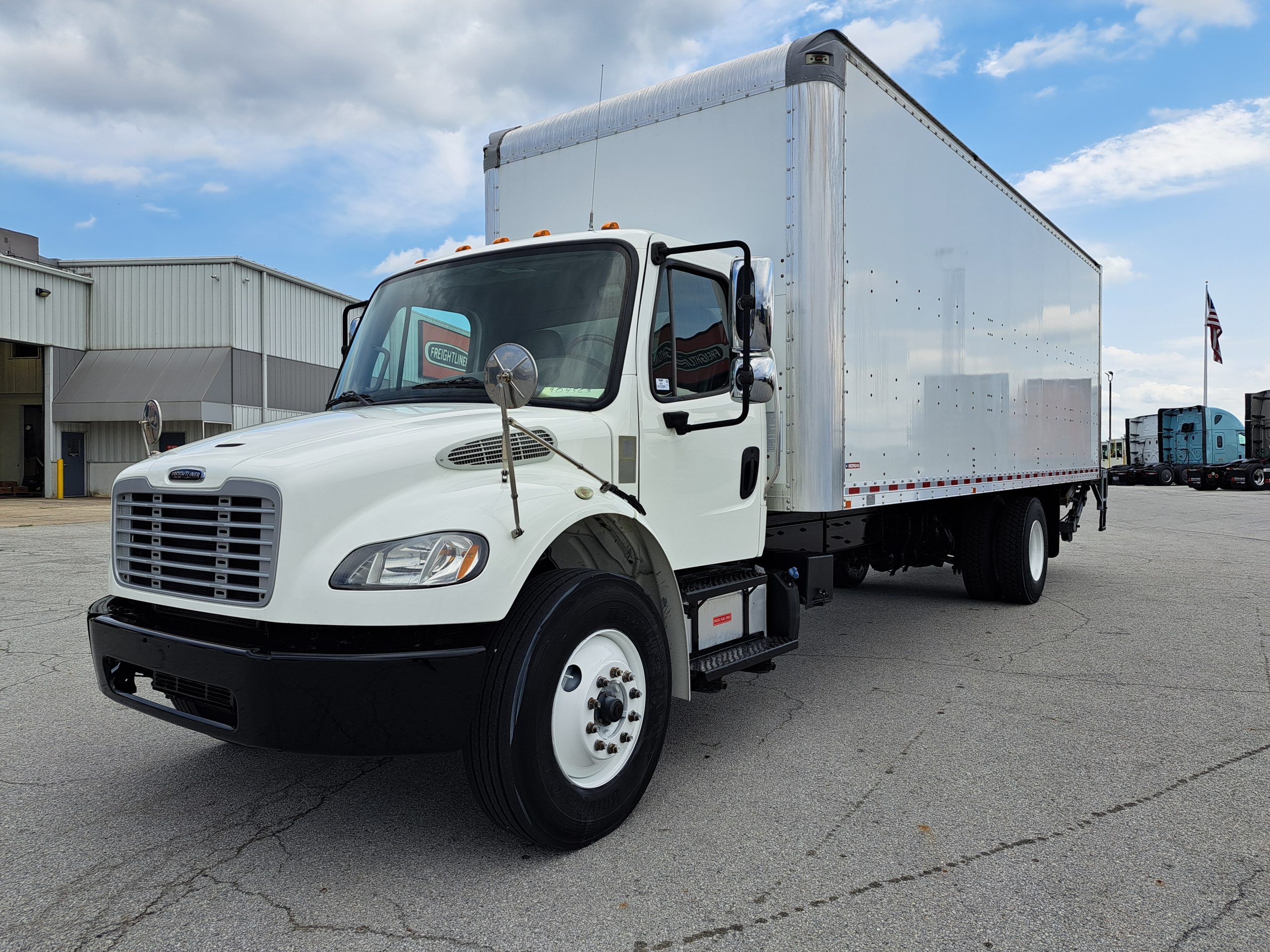 2018 Freightliner M2 106 - image 1 of 6