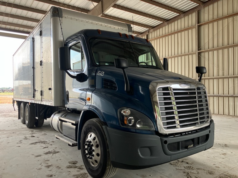 2017 Freightliner CA113 - image 2 of 3