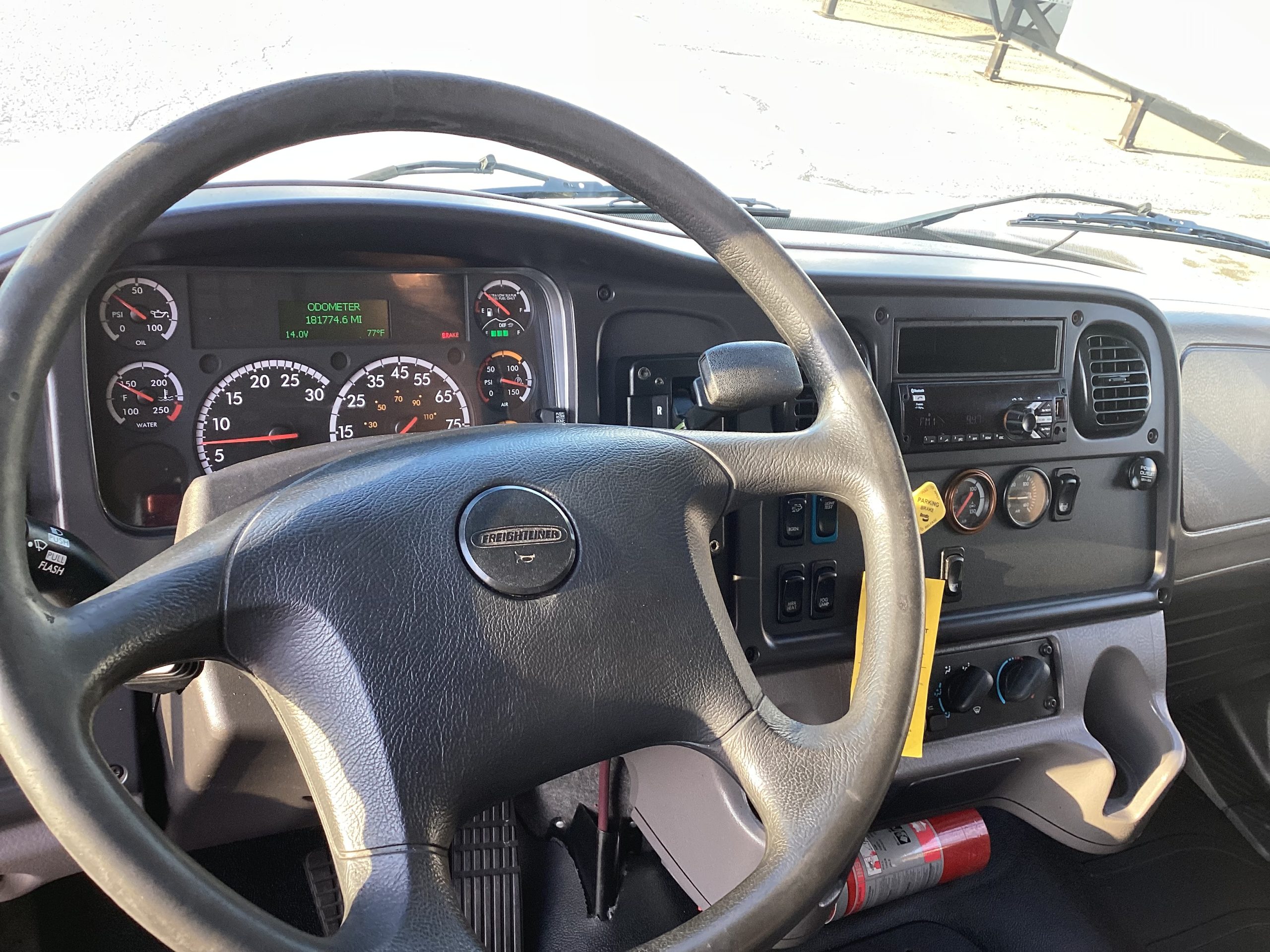 2018 Freightliner M2 106 - image 6 of 6