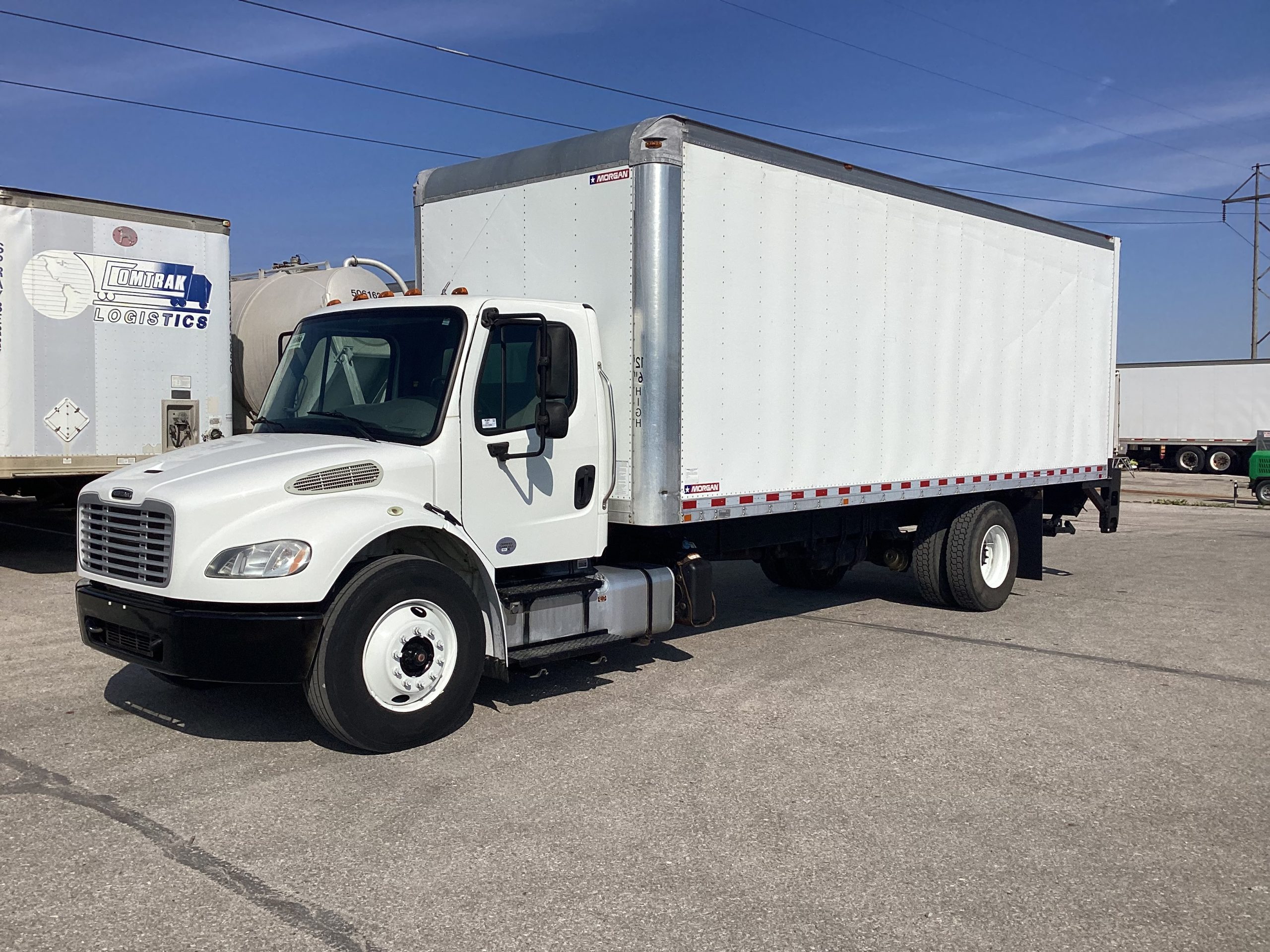 2016 Freightliner M2 106 - image 1 of 6