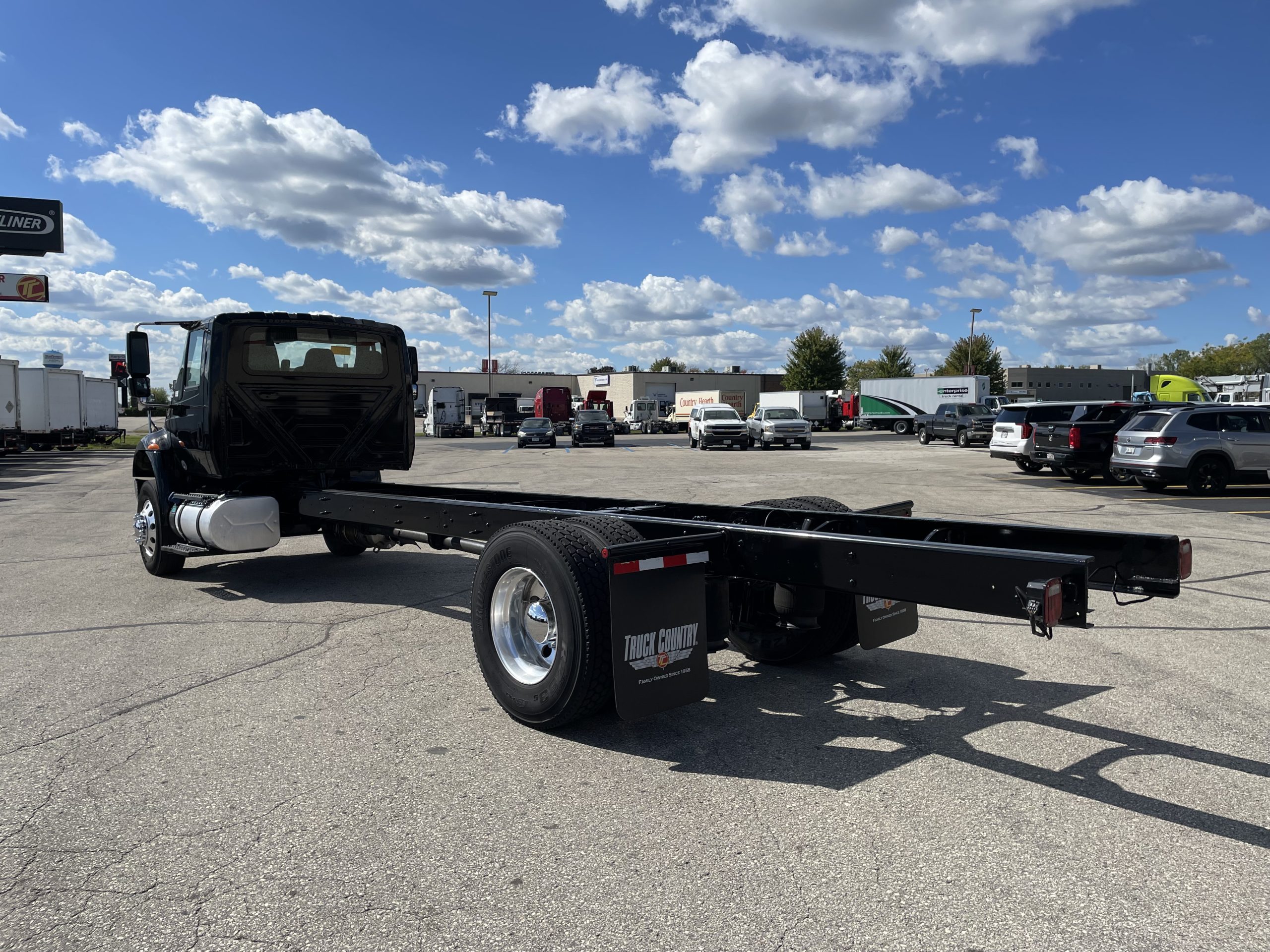 2018 International 4300 - image 5 of 5