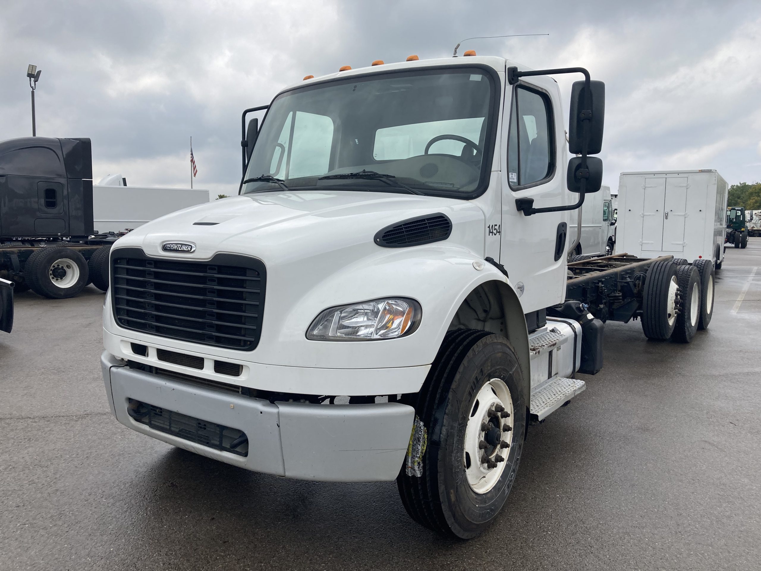 2021 Freightliner M2 106 - image 1 of 4