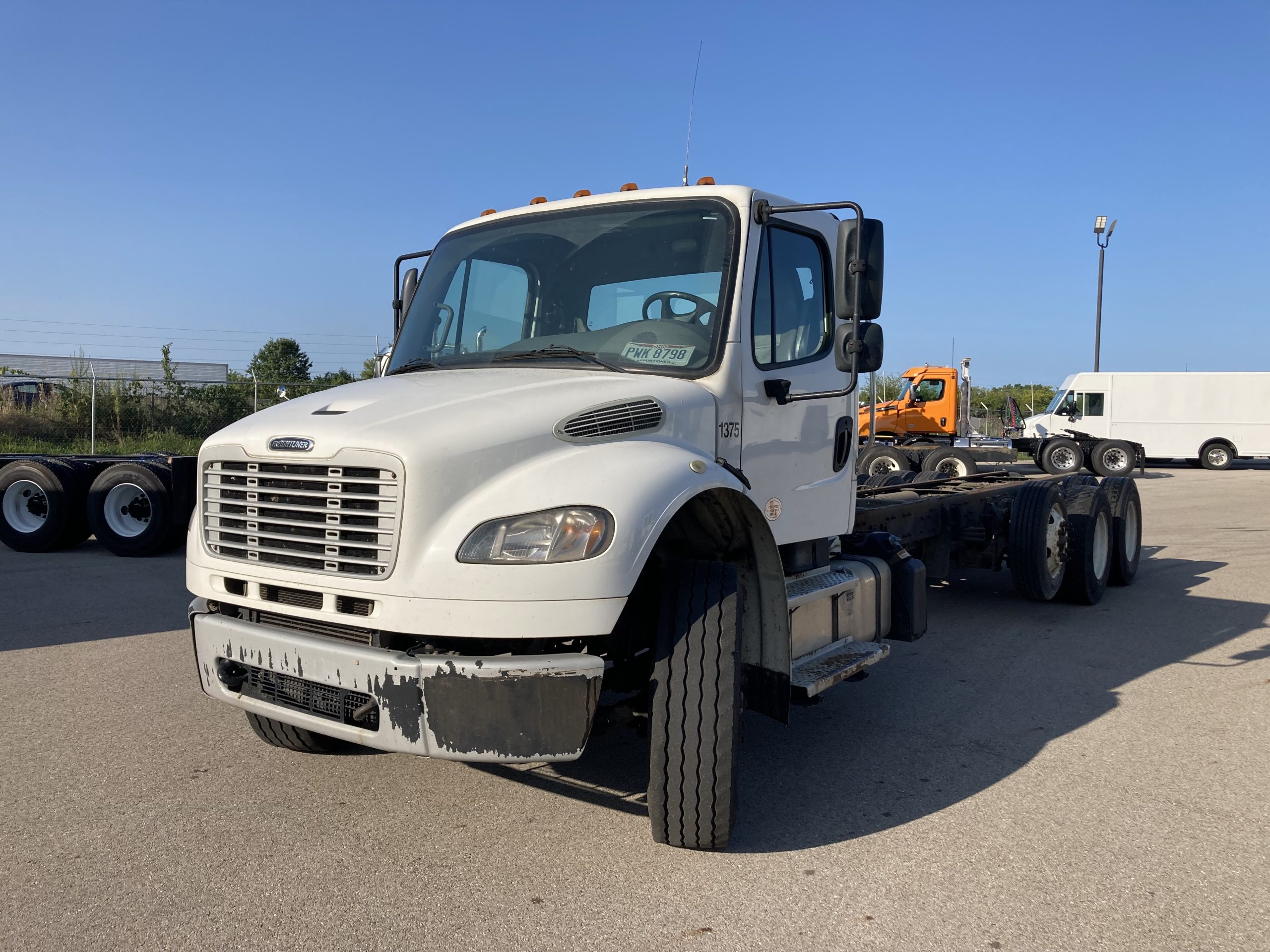 2020 Freightliner M2 106 - image 1 of 4