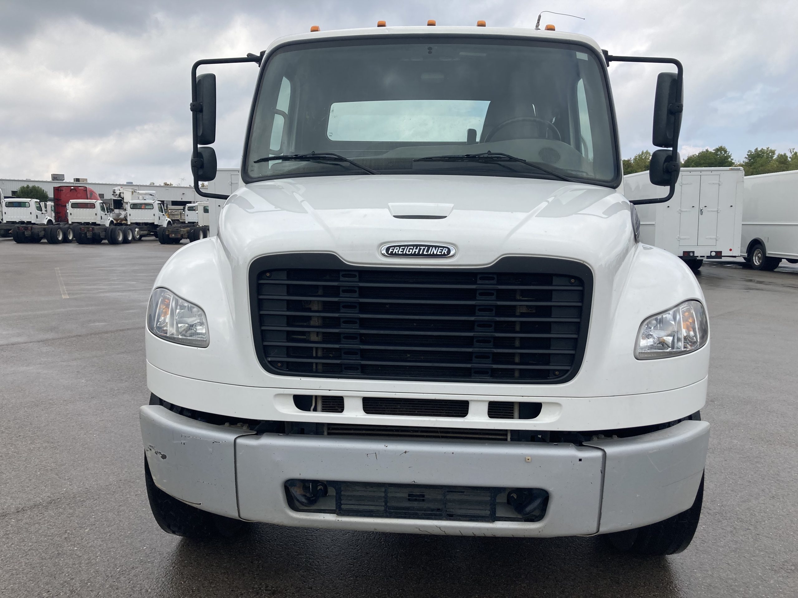 2021 Freightliner M2 106 - image 2 of 4