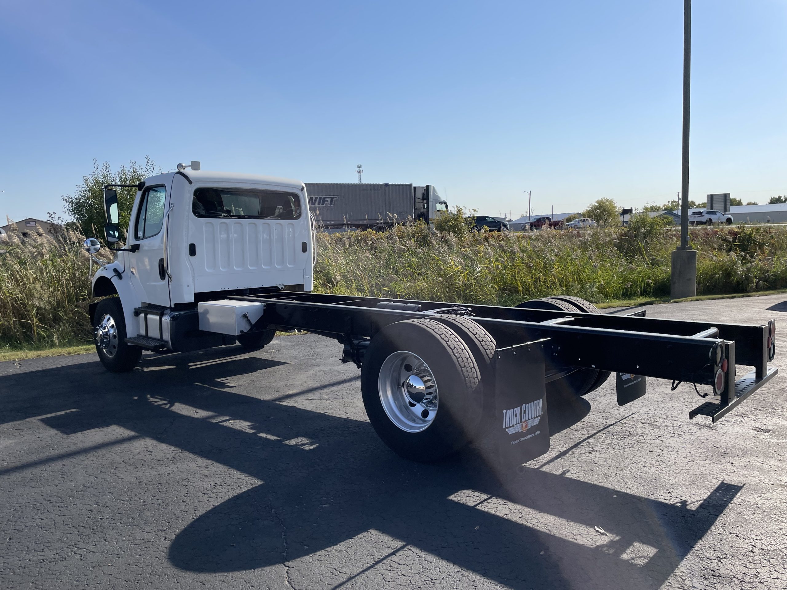 2017 Freightliner M270 - image 2 of 5