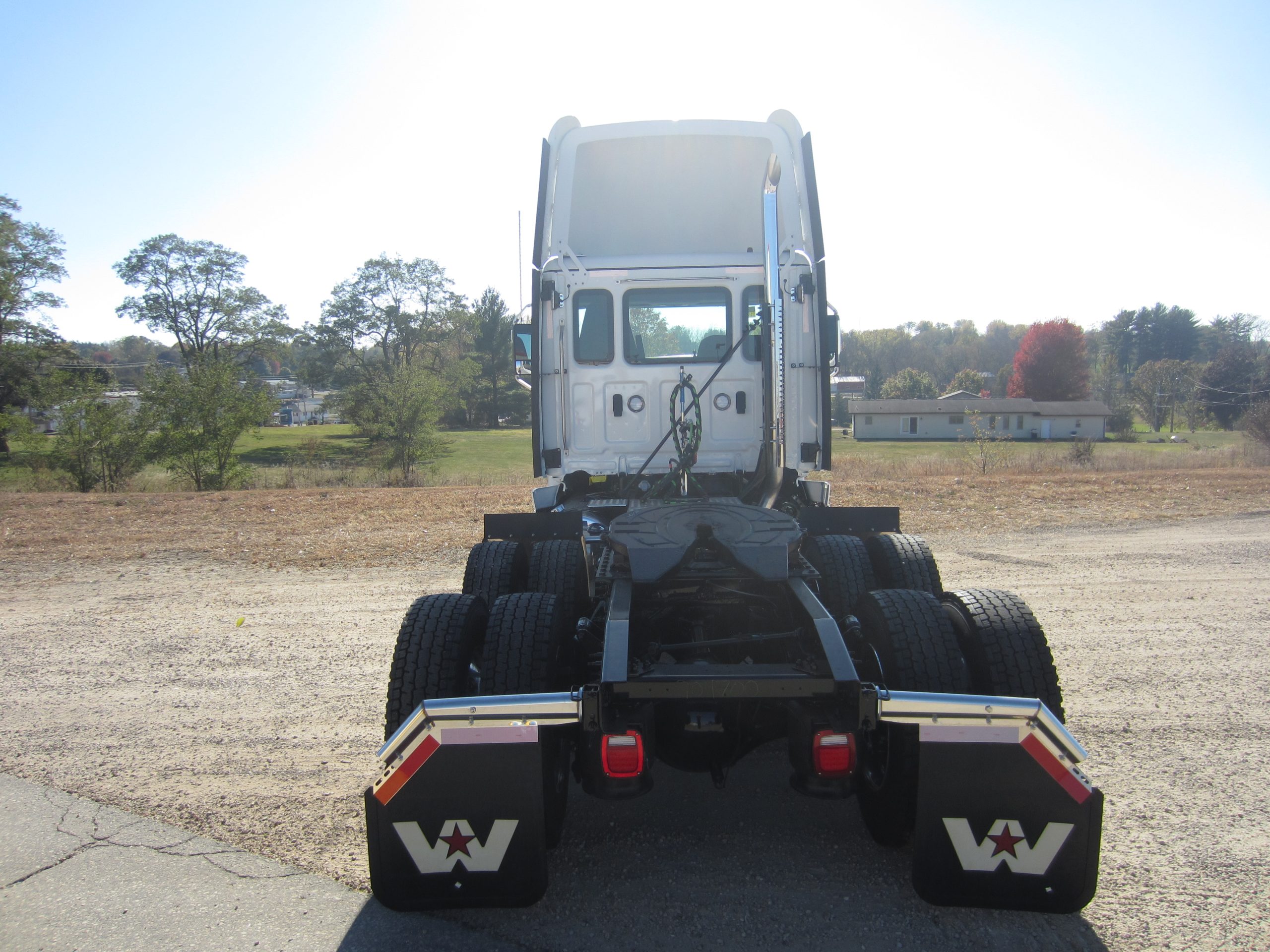 2025 Western Star 57X - image 4 of 6