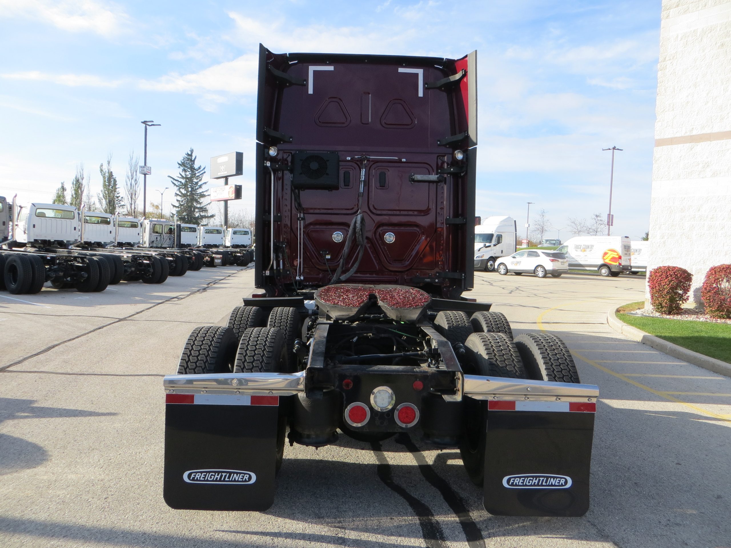 2020 Freightliner PT126 - image 4 of 6