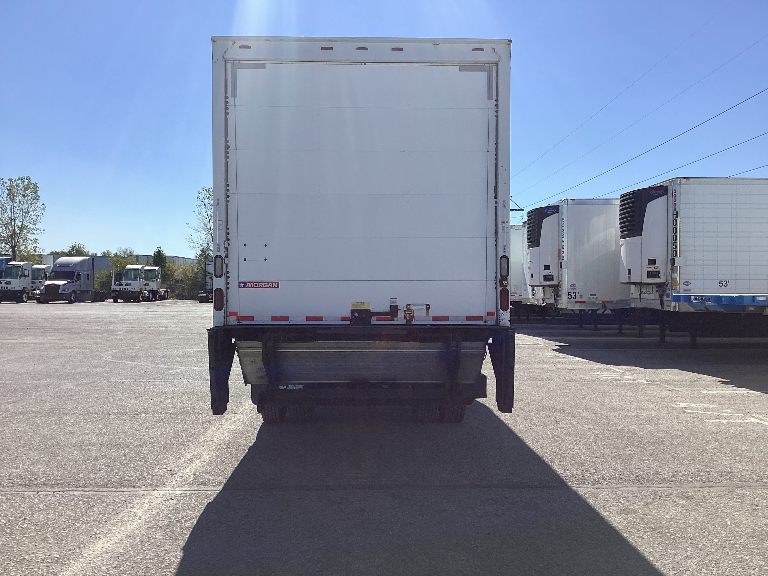 2017 Freightliner M2 106 - image 3 of 6