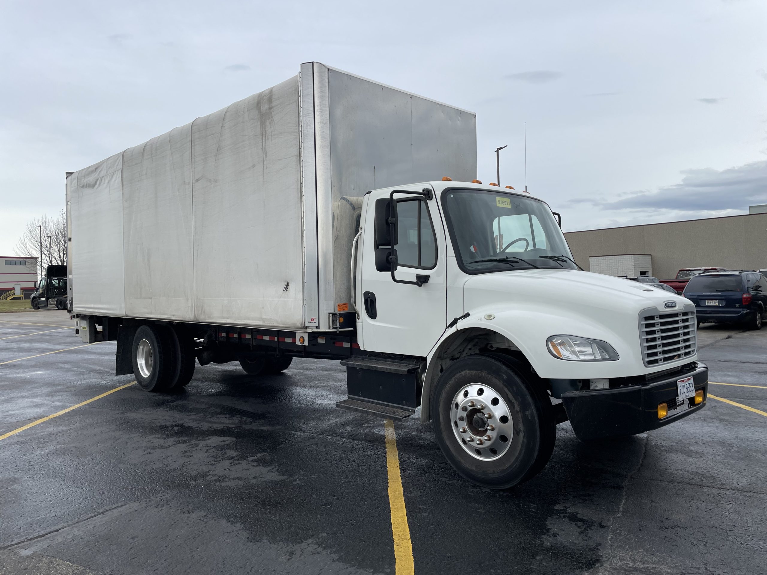 2015 Freightliner M2 106 - image 3 of 6