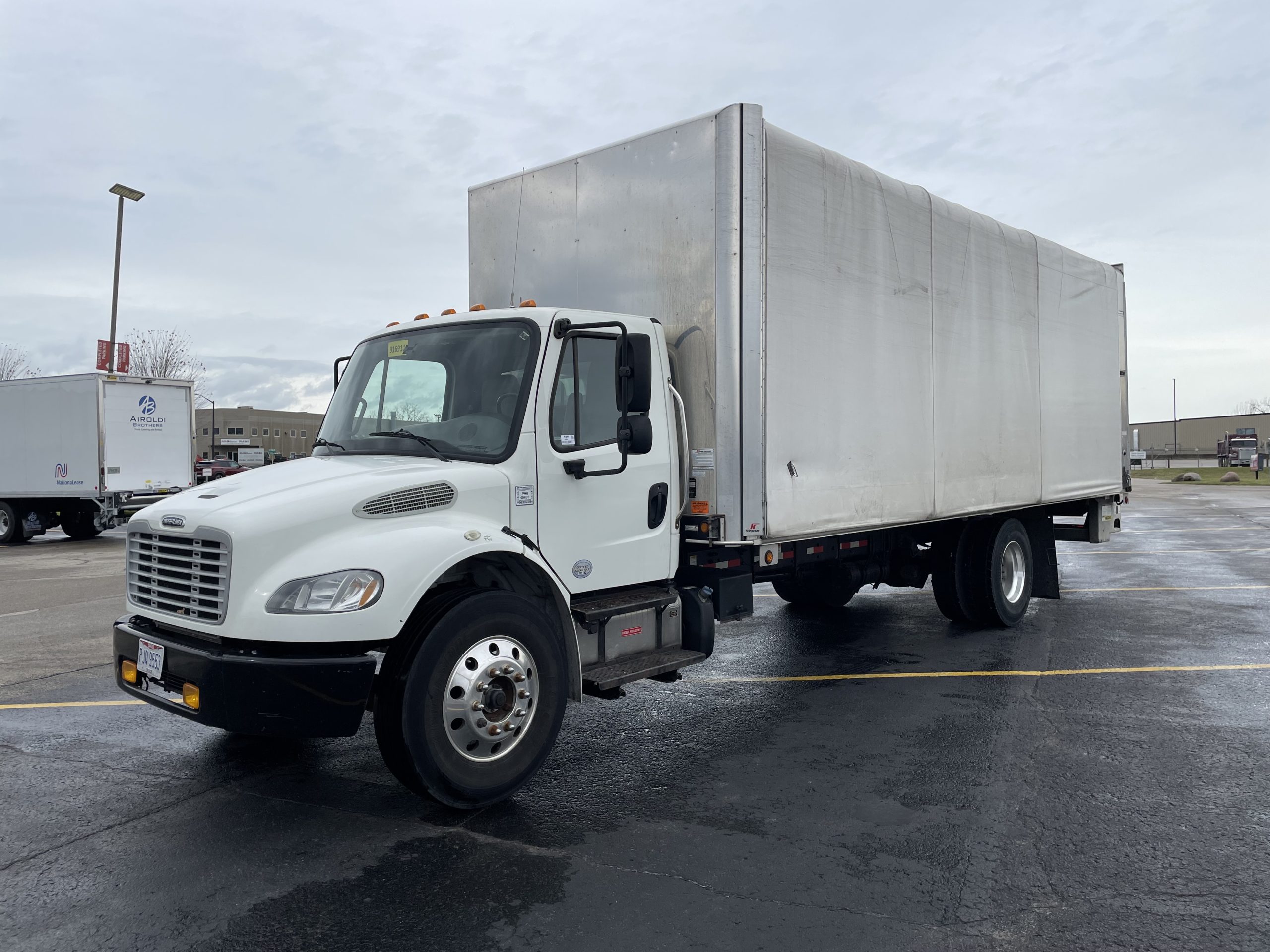 2015 Freightliner M2 106 - image 1 of 6