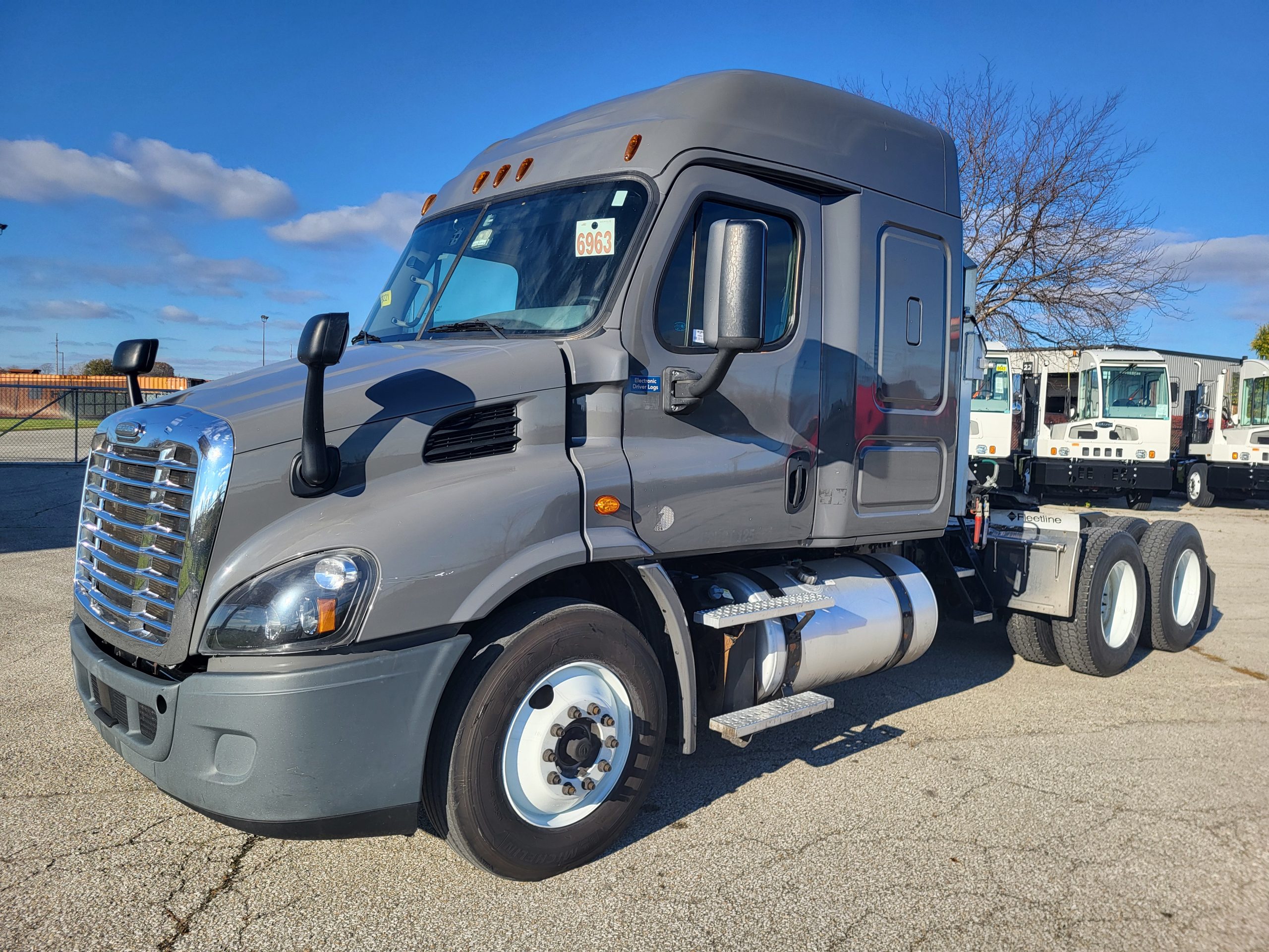 2017 Freightliner CA113 - image 1 of 6