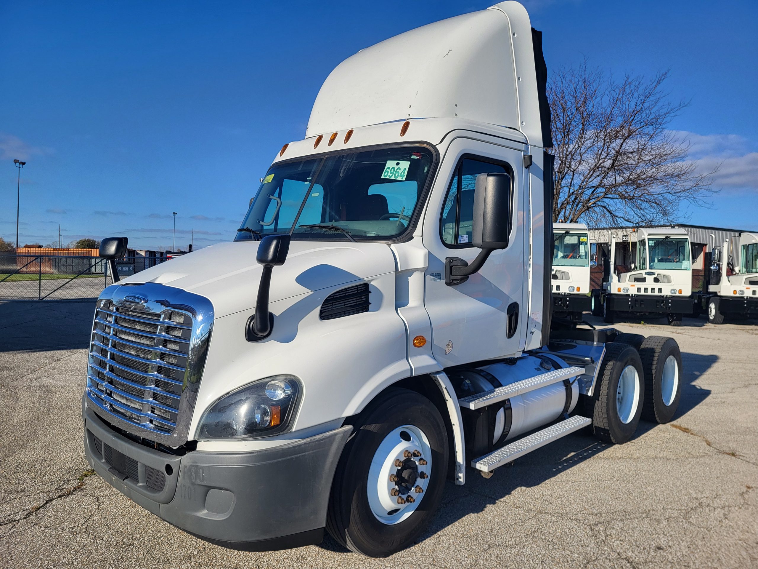 2017 Freightliner CA113 - image 1 of 6