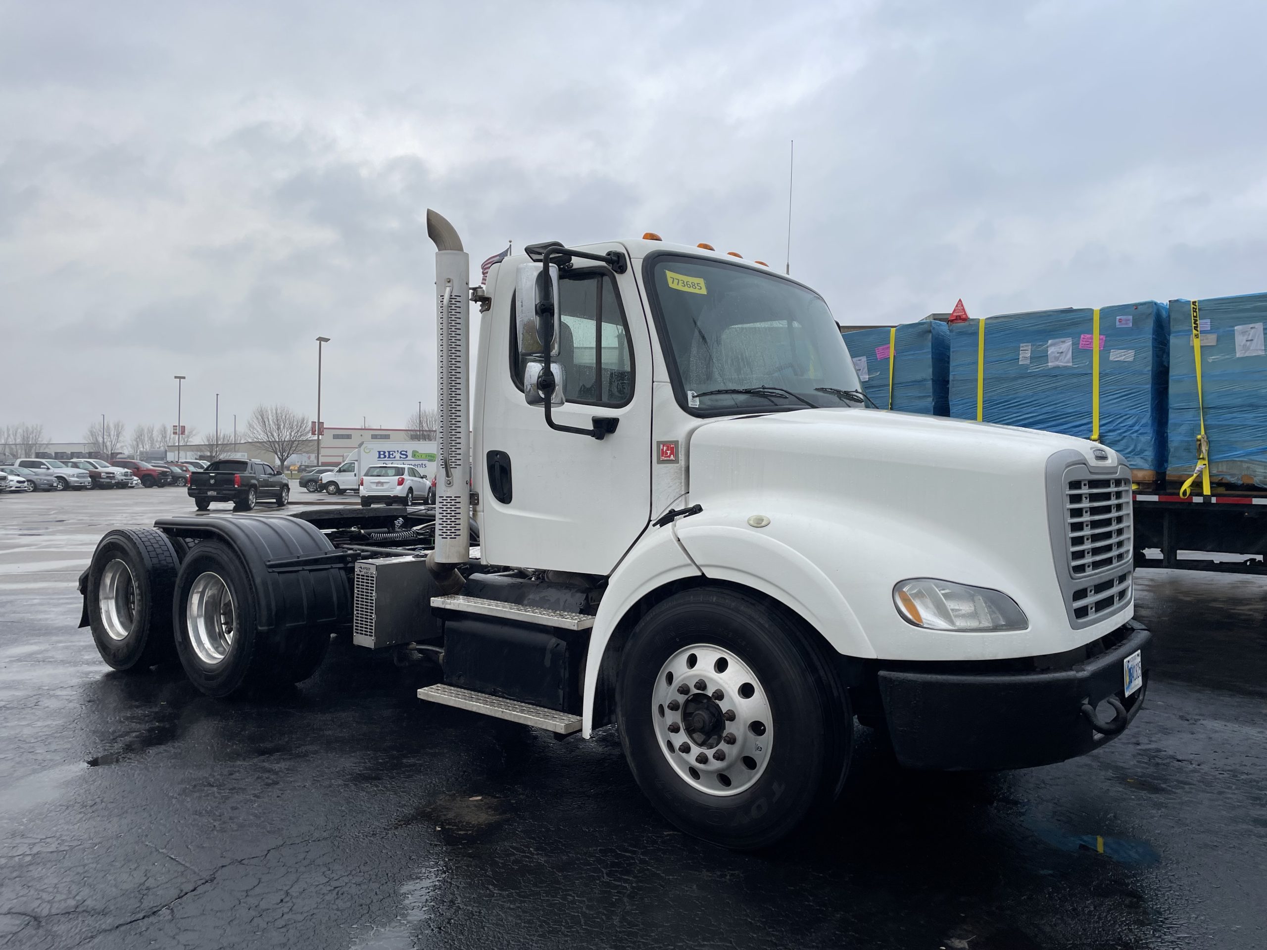 2018 Freightliner M2112 - image 3 of 6