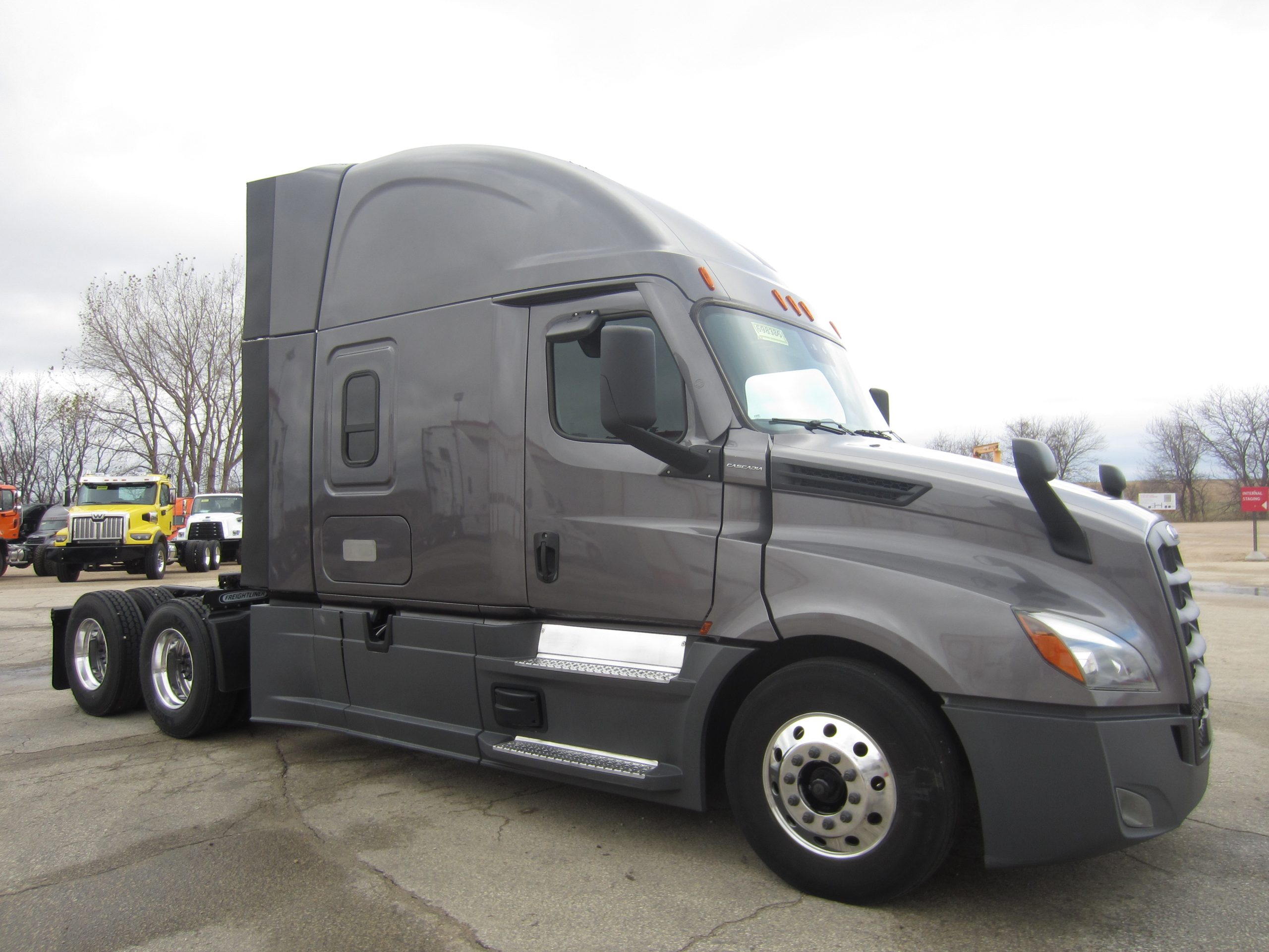 2022 Freightliner PT126 - image 4 of 6