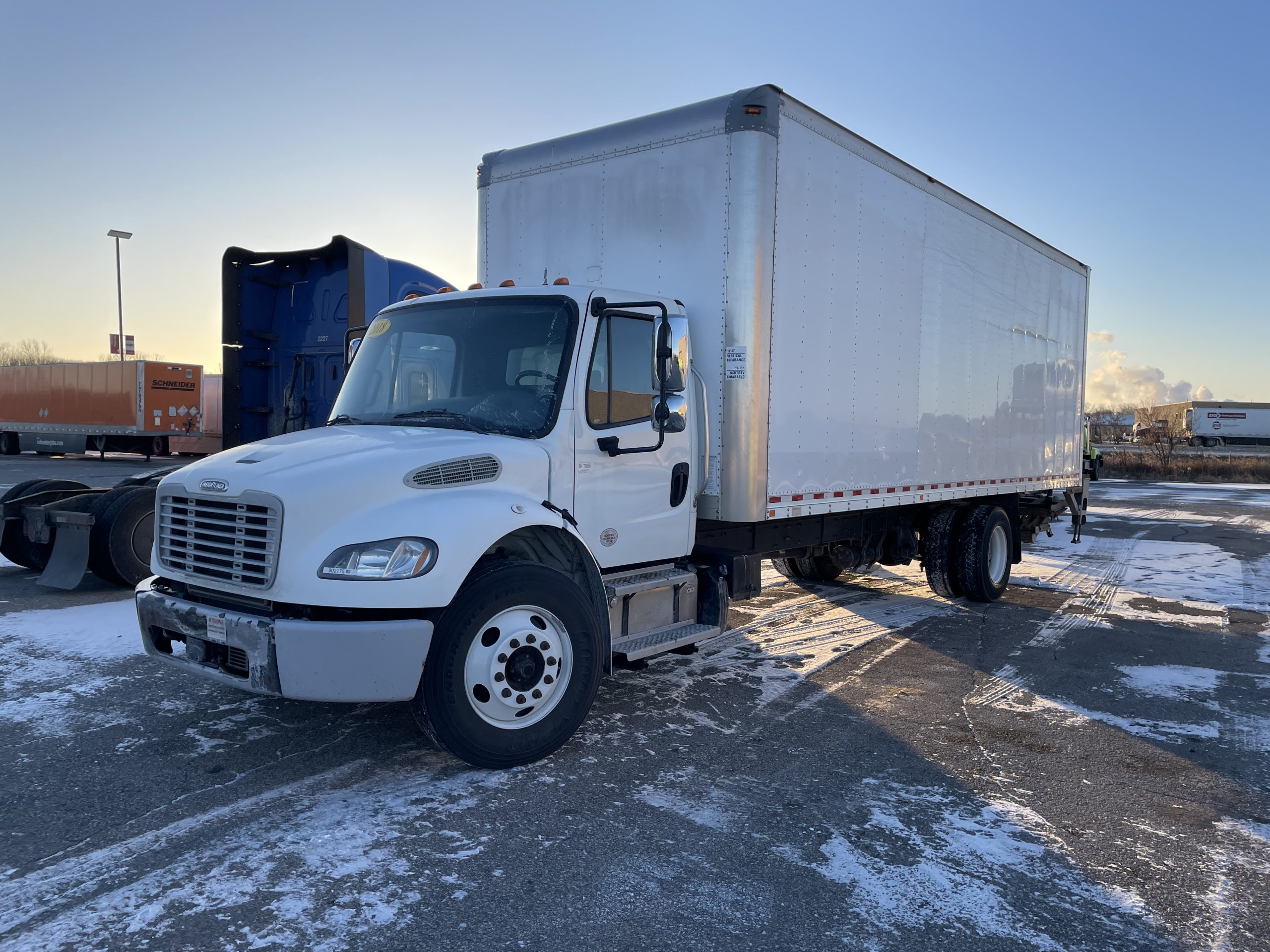 2018 Freightliner M2 106 - image 1 of 1