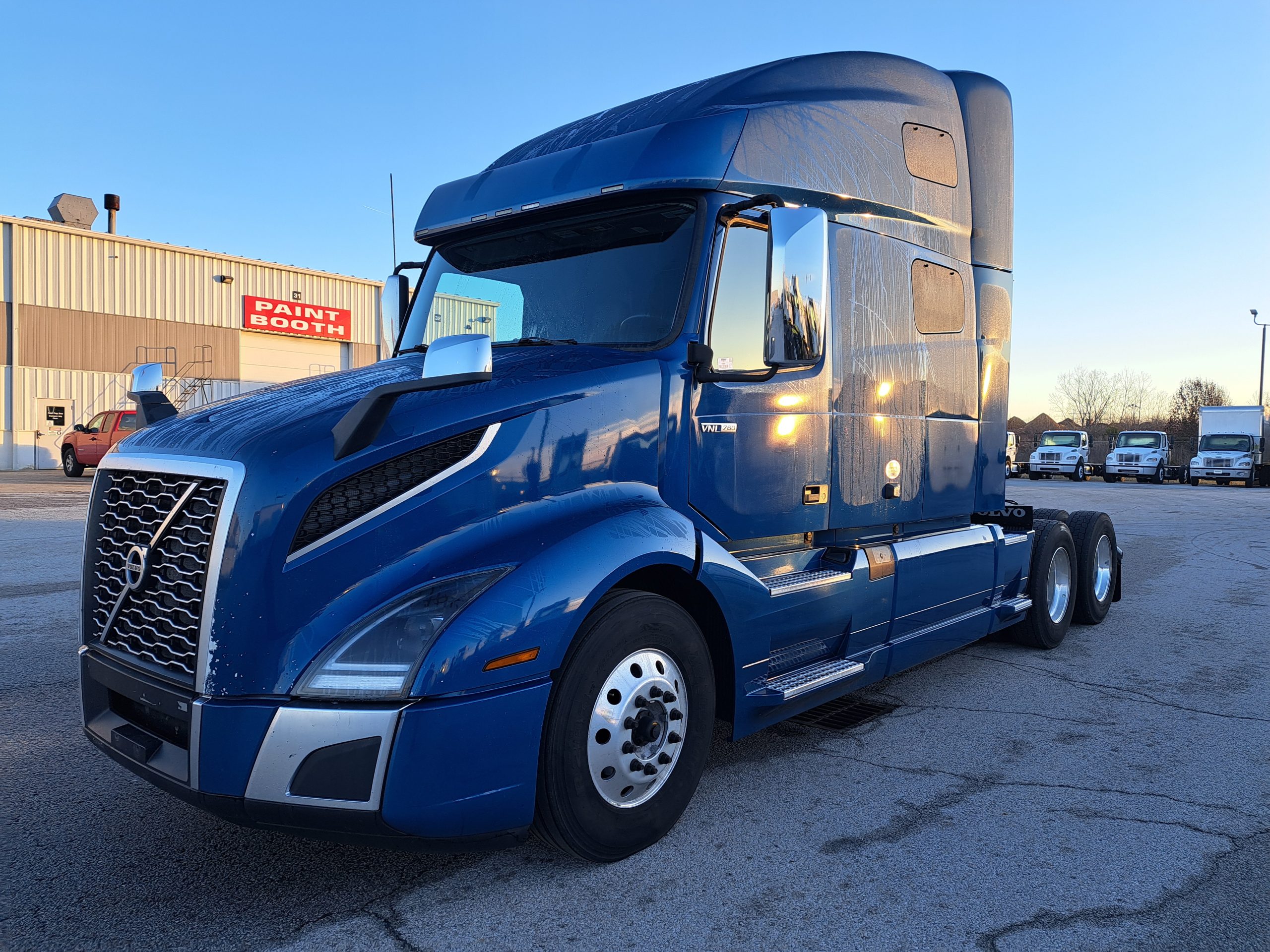 2021 Volvo VNL760 - image 1 of 6