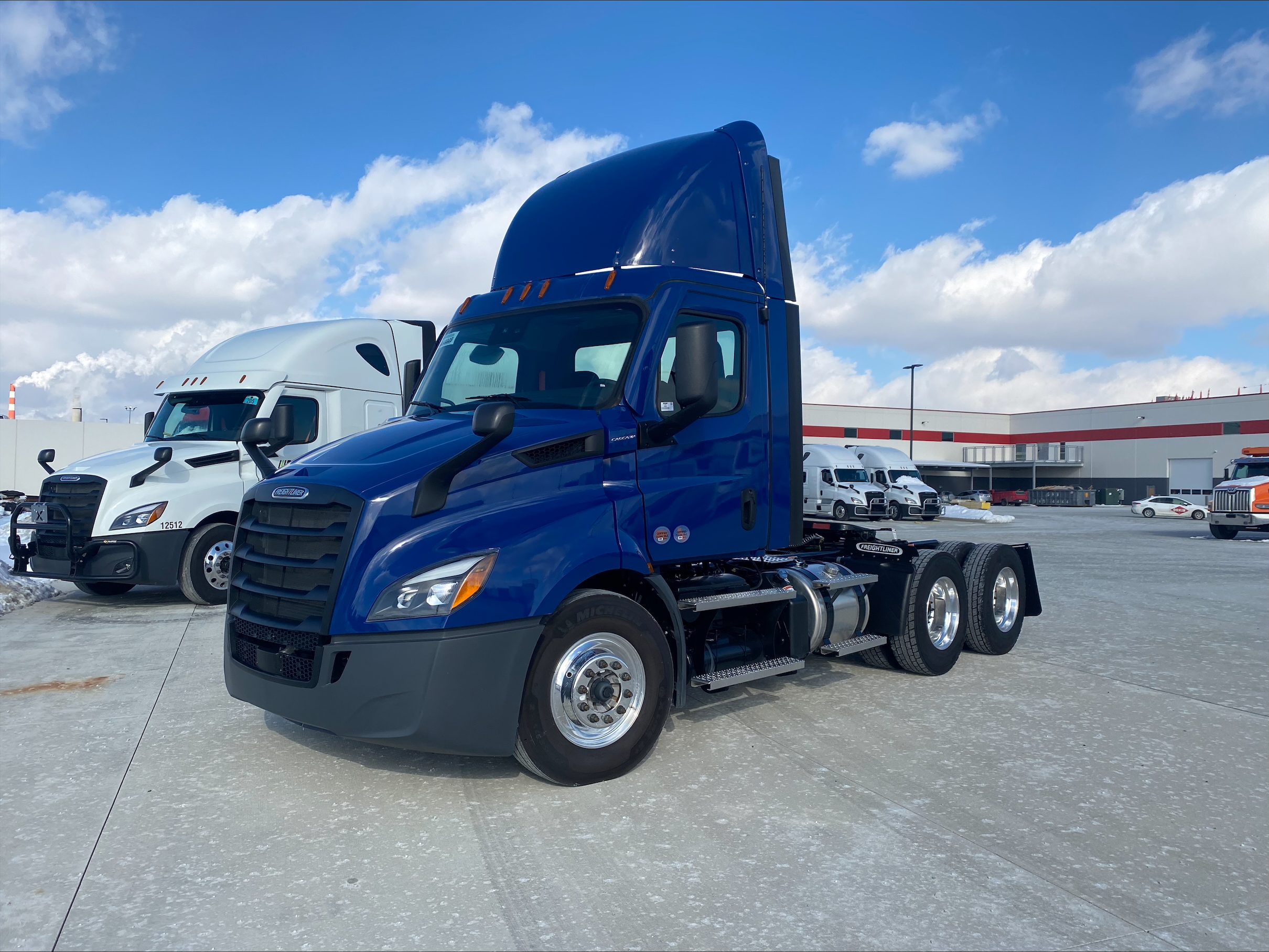 2025 Freightliner PE116 - image 1 of 5