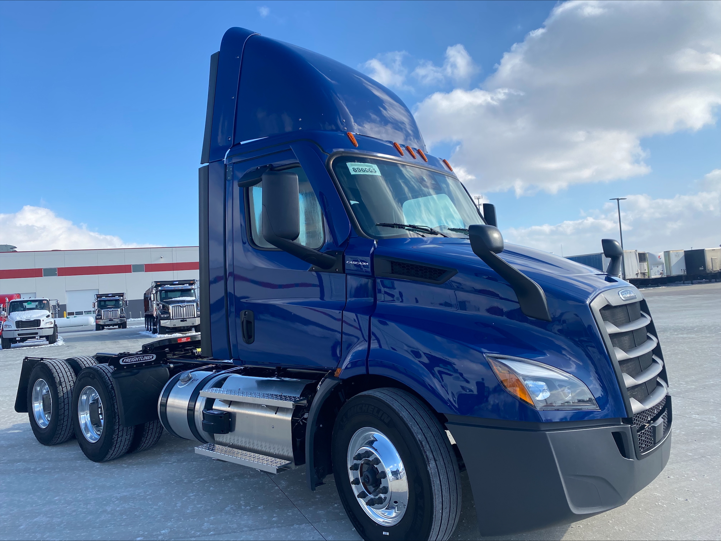 2025 Freightliner PE116 - image 3 of 5