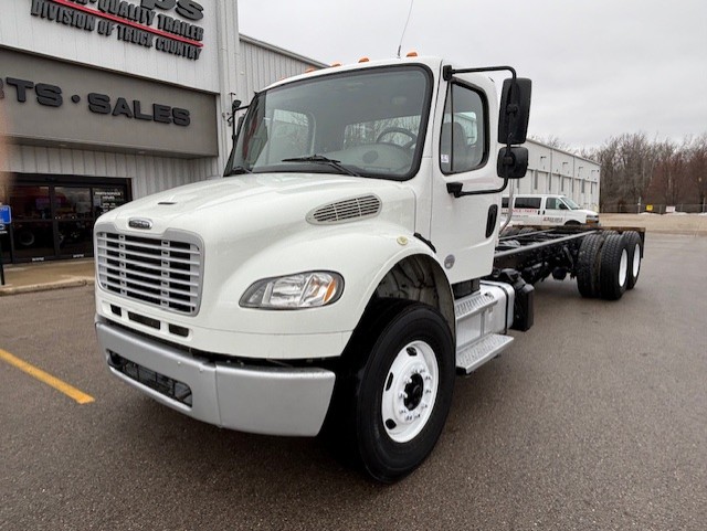 2020 Freightliner M2 106 - image 1 of 5