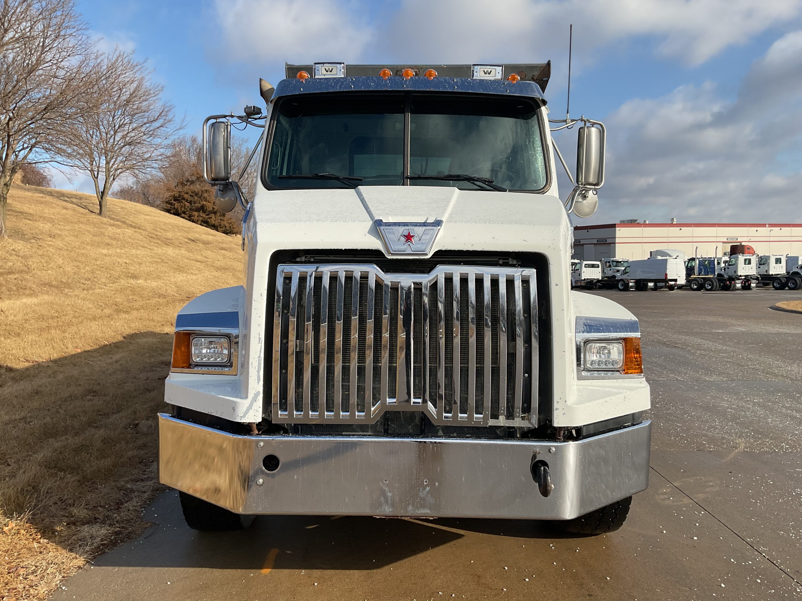 2016 Western Star 4700SB - image 2 of 6