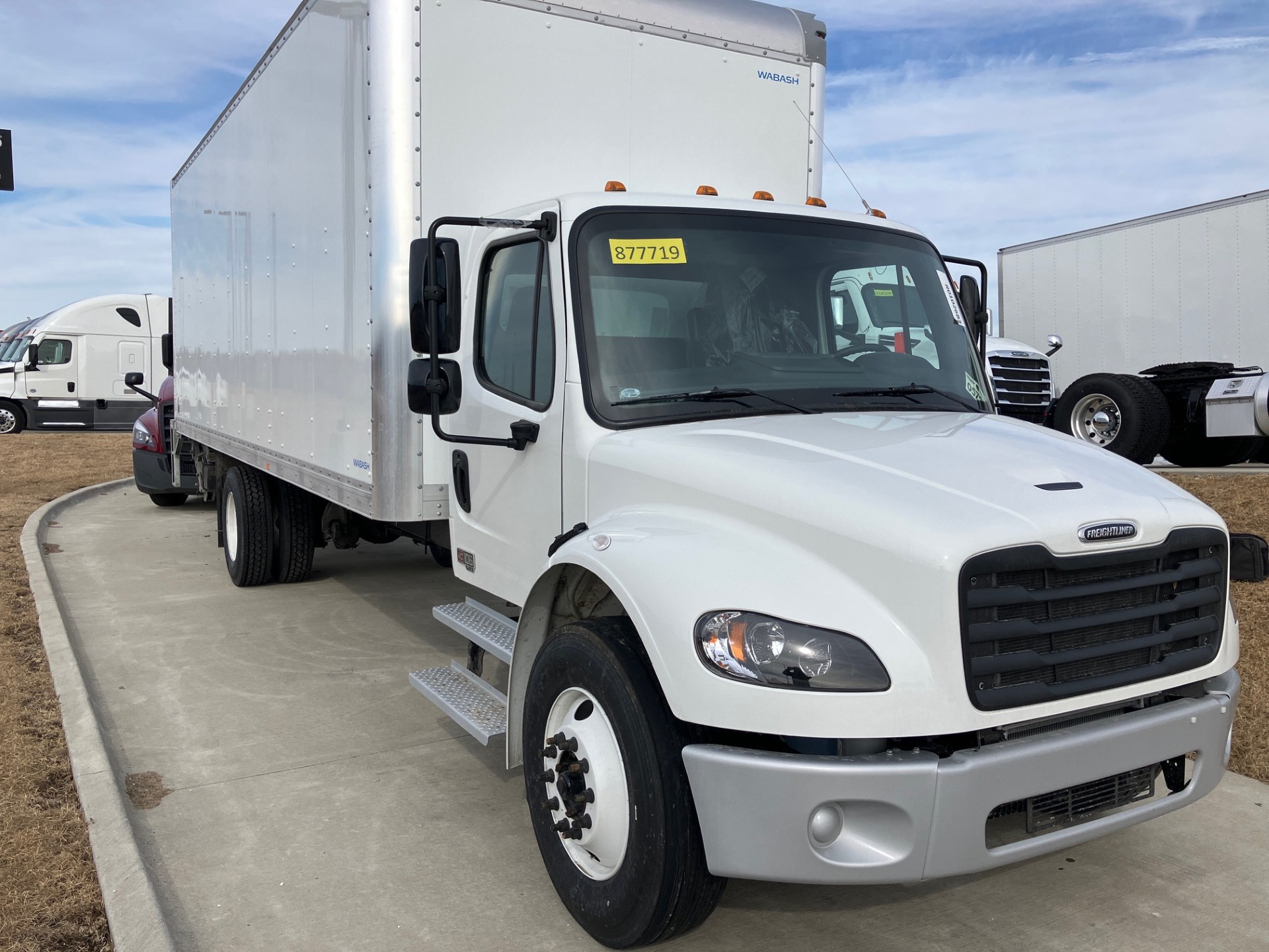 2025 Freightliner M2 106 - image 2 of 6