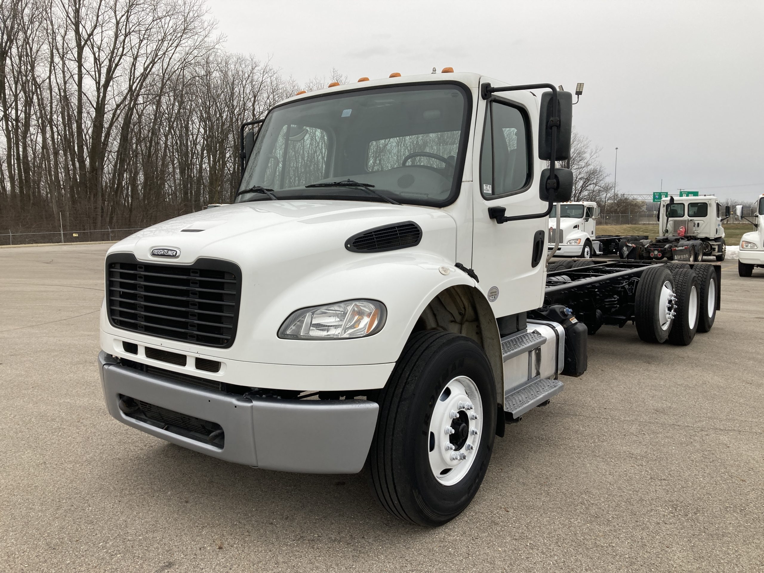 2021 Freightliner M2 106 - image 1 of 1