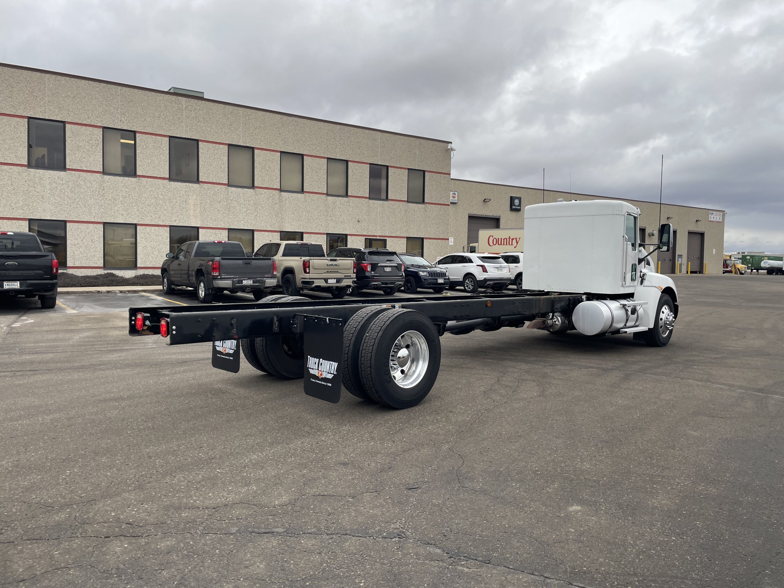 2020 Kenworth T370 - image 6 of 6