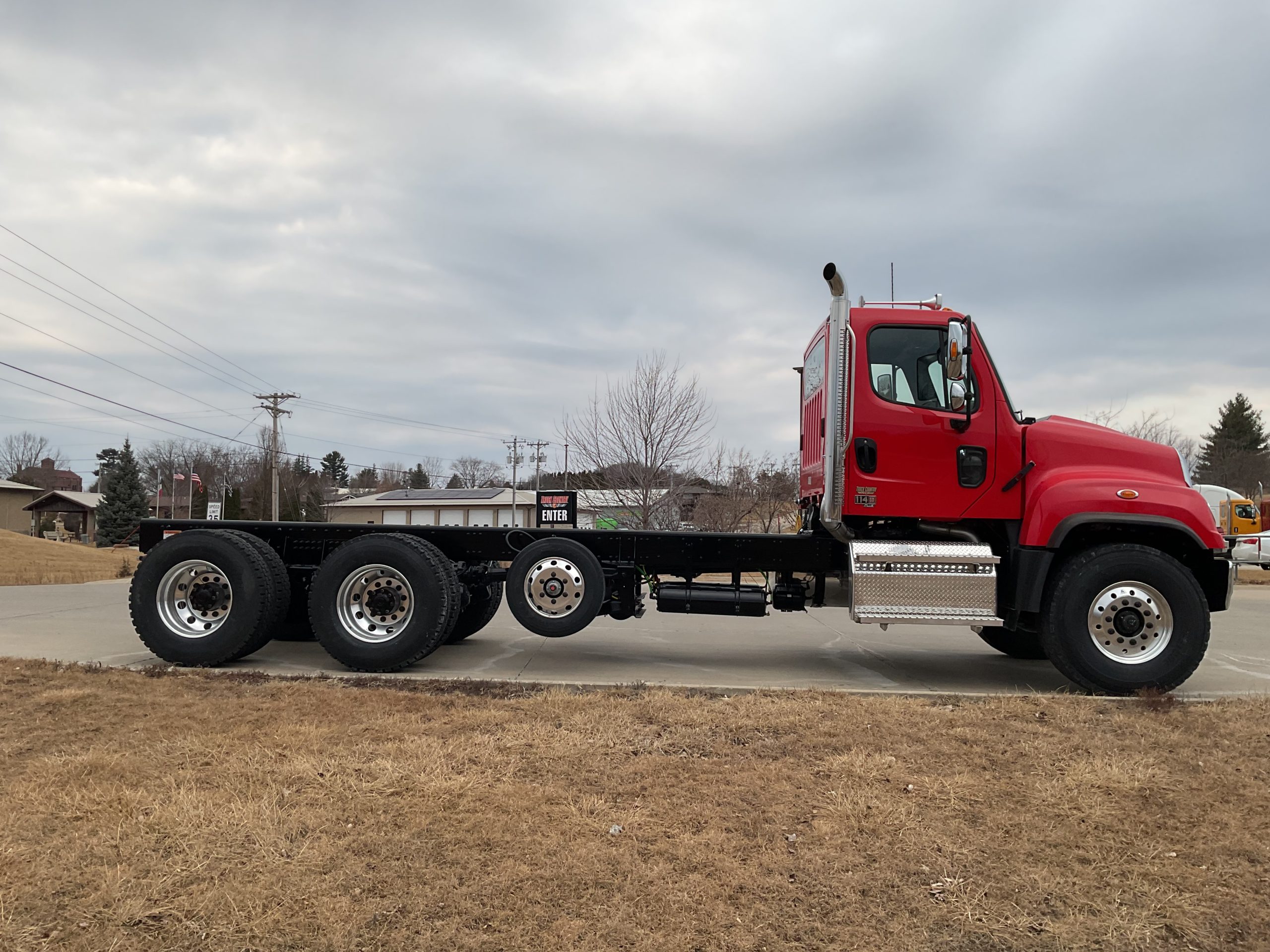 2026 Freightliner 114SD - image 6 of 6