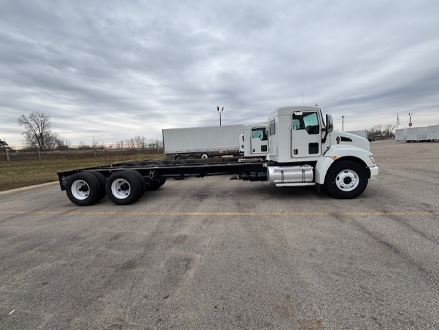 2020 Kenworth T370 - image 3 of 6