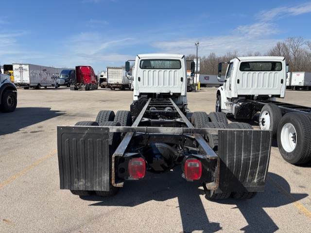 2020 Freightliner M2 106 - image 1 of 6