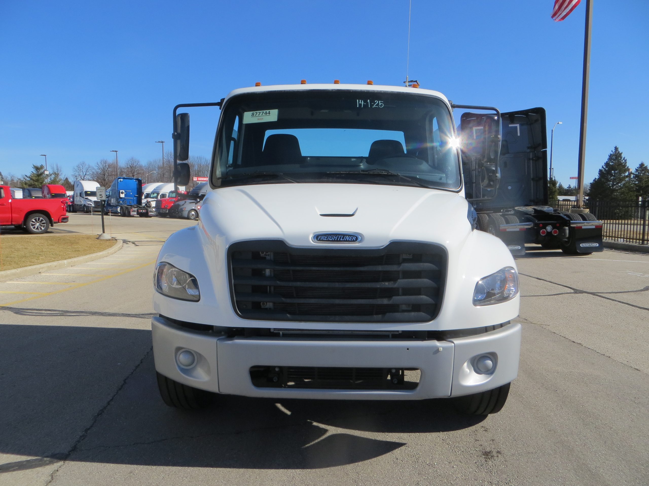 2026 Freightliner M2 106 - image 2 of 6